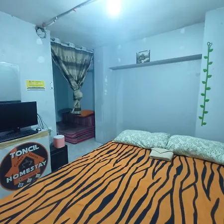 Toncil Homestay Bed, Bath And Can Cook Near Anjo World