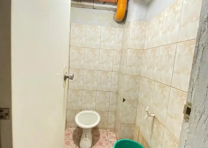 Toncil Bed, Bath And Cook Near Anjo World * Minglanilla